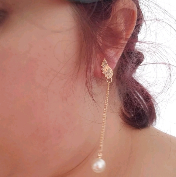 Gold Boho asymmetrical rhinestone pearl Dainty wings Fairy earrings 💖2/$30 - Picture 10 of 11